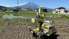 富士吉田市に建つ、お風呂から富士山が見えるお家