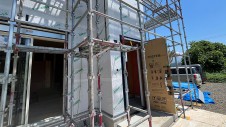 北杜市に建つ、ベリーズアウトレットホーム