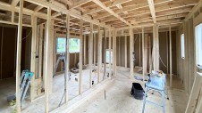 北杜市に建つ、ベリーズアウトレットホーム