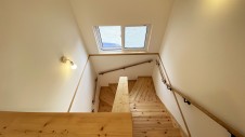 韮崎市に建つ、自然素材を使った奥様こだわりのお家