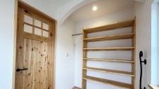 韮崎市に建つ、自然素材を使った奥様こだわりのお家