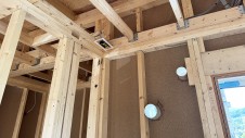 北杜市に建つ、ベリーズアウトレットホーム