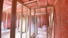 北杜市に建つ、ベリーズアウトレットホーム